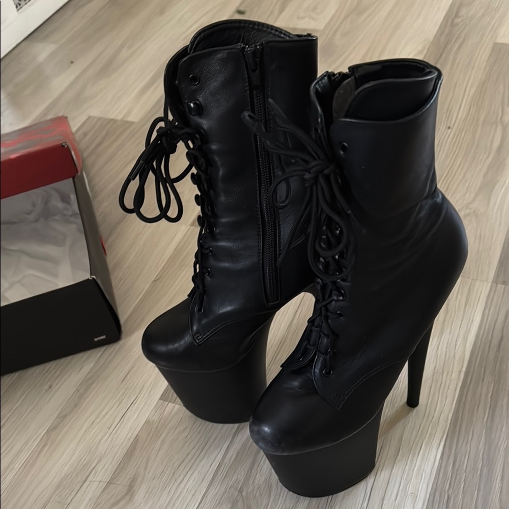 Elegant Black Platform Boots genuine, leather size 7. 8 inch platform